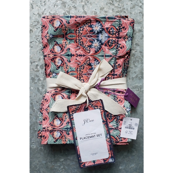 21. J.Crew Limited-edition set-of-four placemats in Liberty® fabrics - Picture 3 of 5